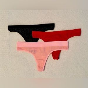 Victoria’s Secret - Shimmer Regular Rise Thong 3 Pack